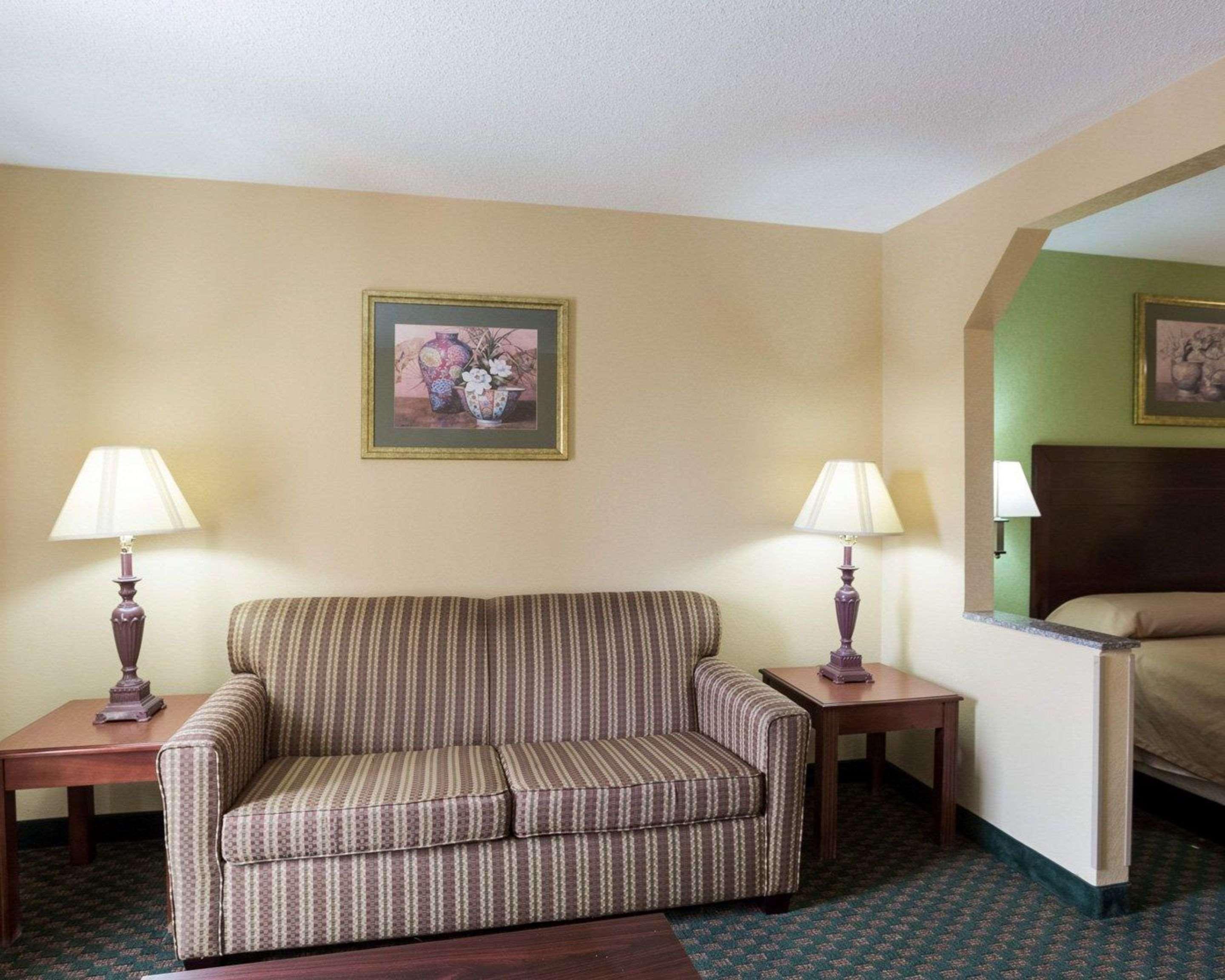 Rodeway Inn & Suites New Orleans Exteriör bild